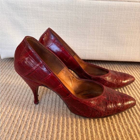 Urbanites Shoes - Women’s 1950’s Vintage Crocodile Pumps